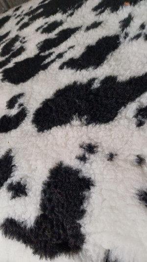 VETBED DELUXE Paklājs ar gumijotu pamatni no bieza materiāla - melns ar baltu
